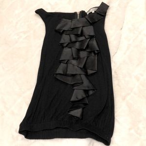 Black ruffled chic tank top